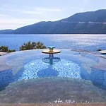 Sappho Boutique * Vassiliki