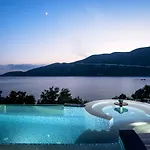 Sappho Boutique * Vassiliki